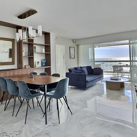 Adriana Ii Moure Rouge Apartment *